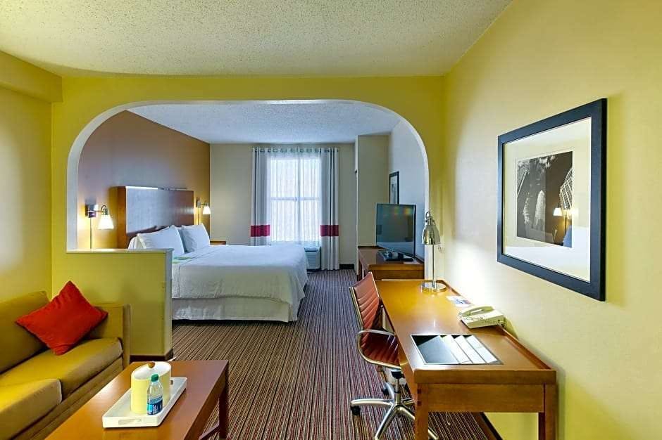Four Points by Sheraton Charlotte - Pineville