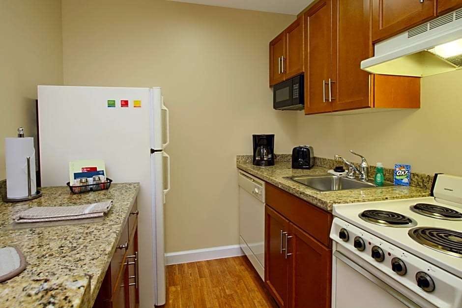 Hotel TownePlace Suites by Marriott Redwood City Redwood Shores photo 3