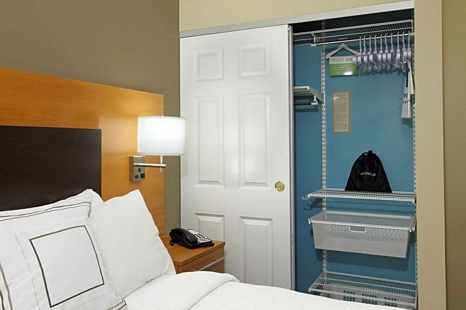 Hotel TownePlace Suites by Marriott Redwood City Redwood Shores photo 4