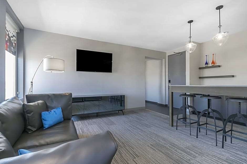 Hotel ALOFT NEWPORT ON THE LEVEE photo 3