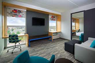 Hotel ALOFT LOUISVILLE EAST photo 5