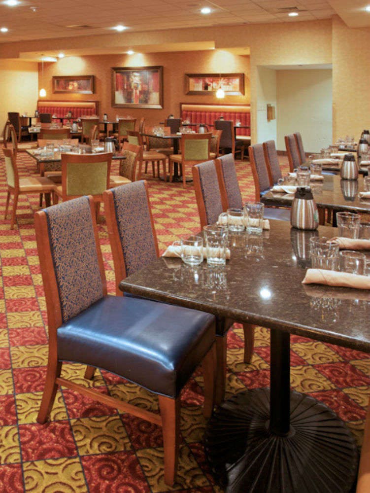 Hotel Holiday Inn Hotel & Suites Beaumont Plaza photo 4