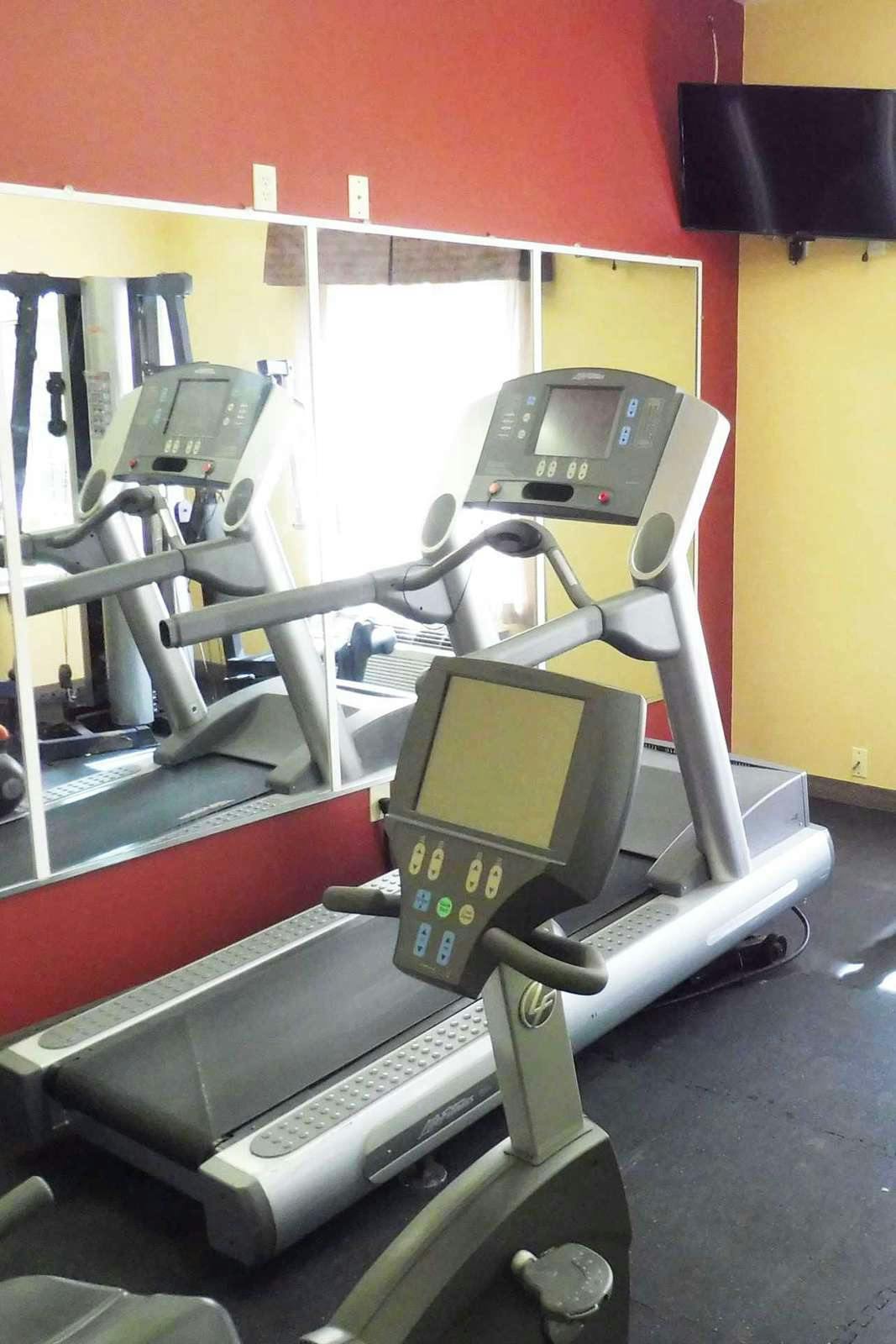 Hotel Red Roof Inn & Suites Galloway photo 5