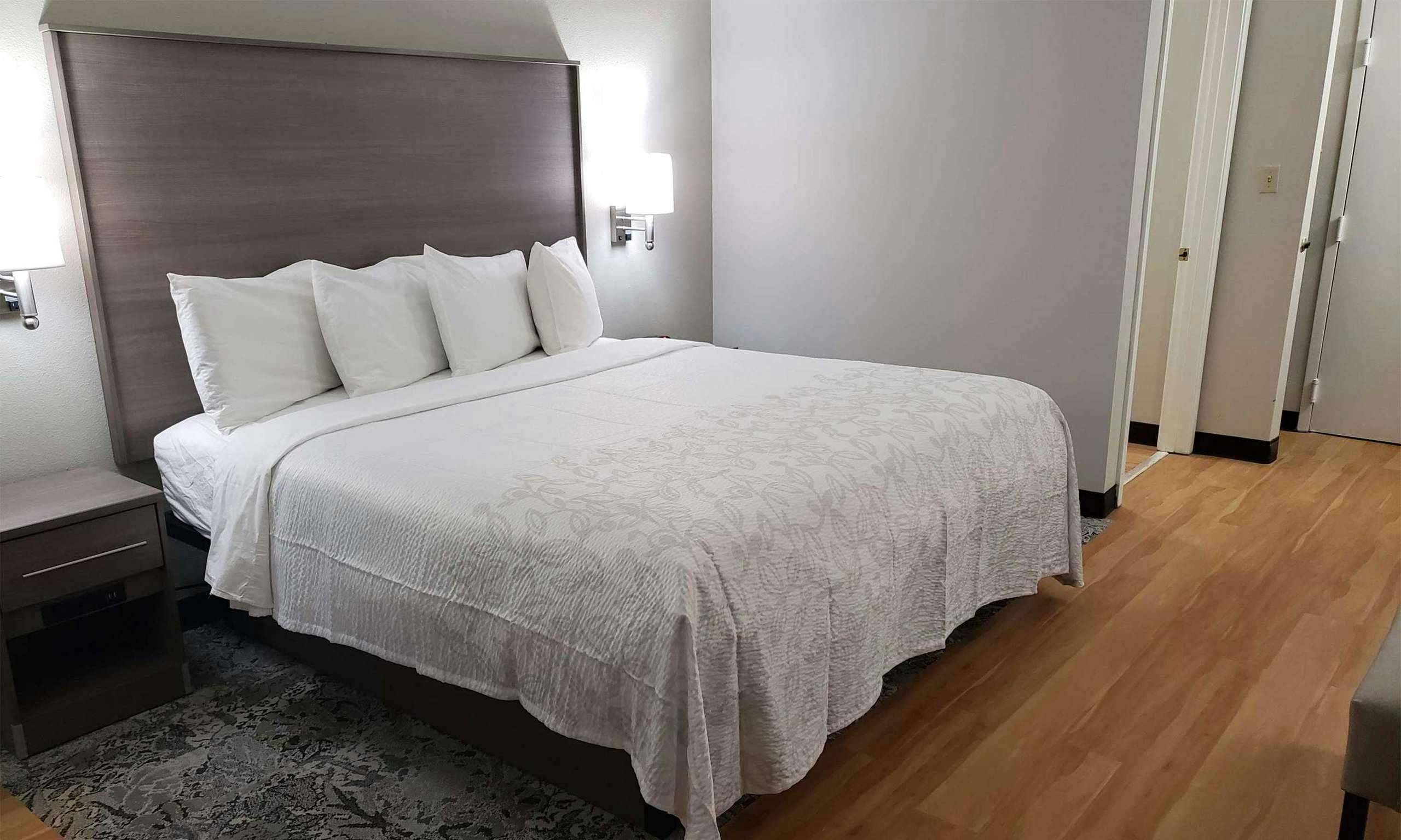 Red Roof Inn Moss Point