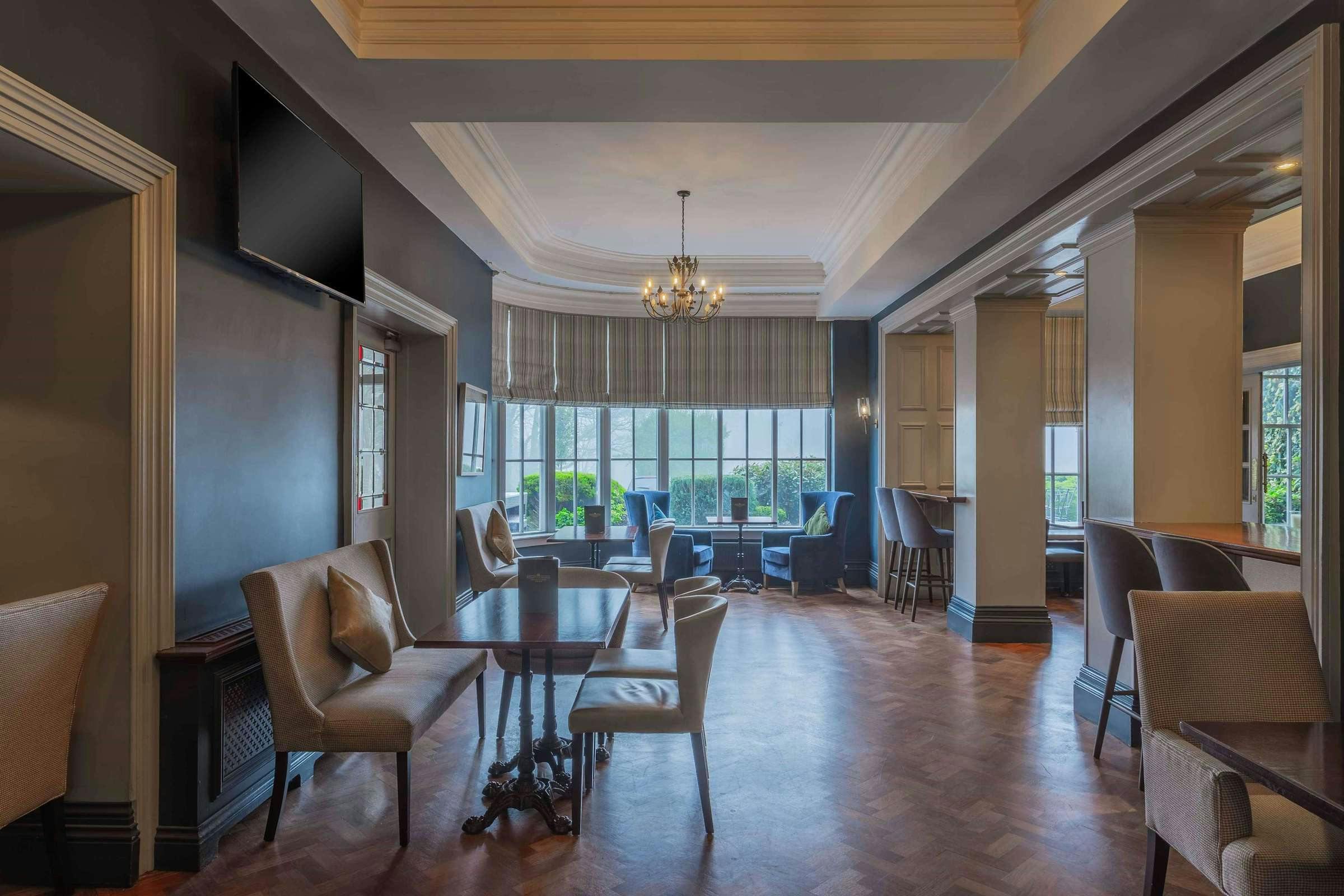 Hotel Bunratty Castle Hotel and Angsana Spa photo 3