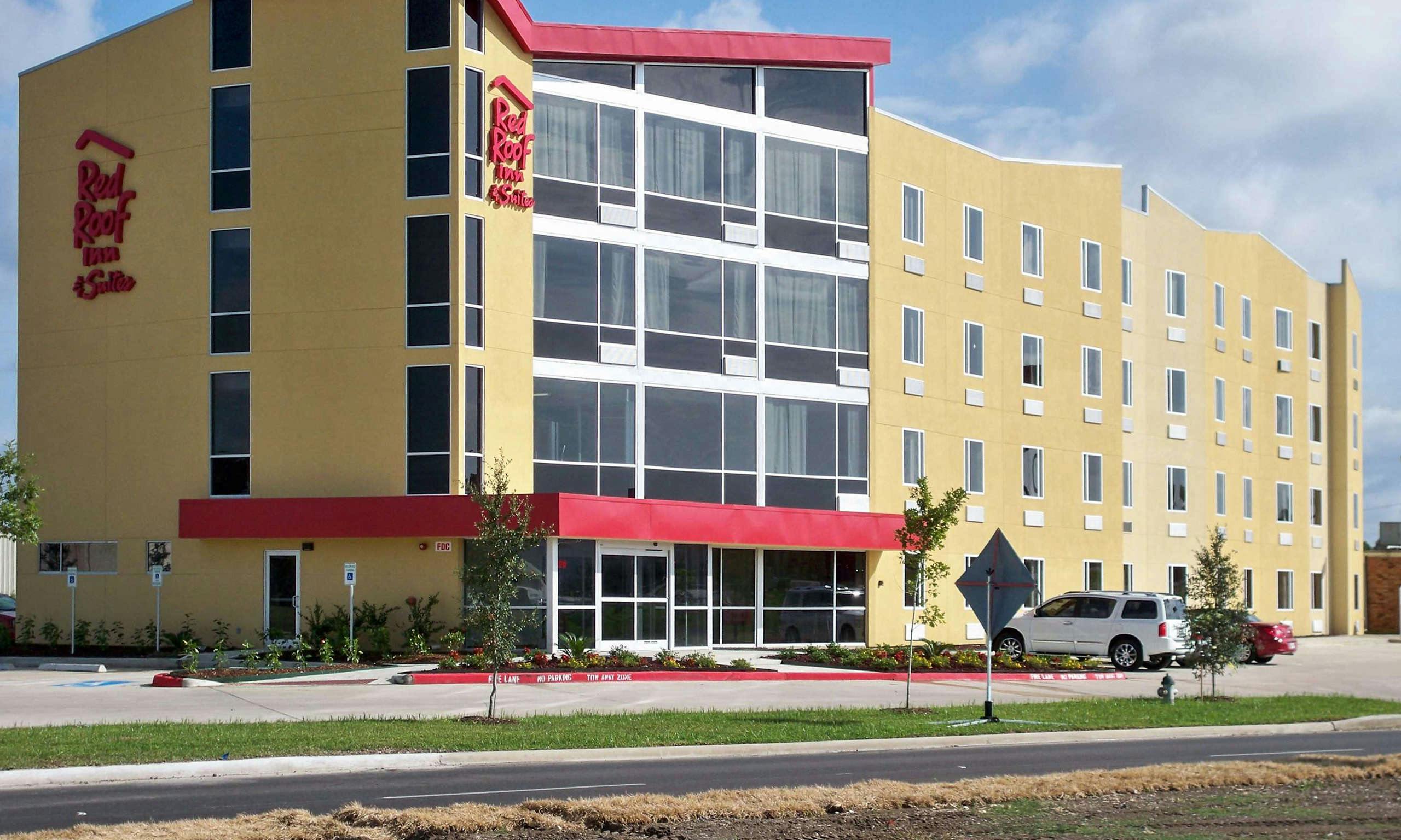 Red Roof Inn & Suites Beaumont