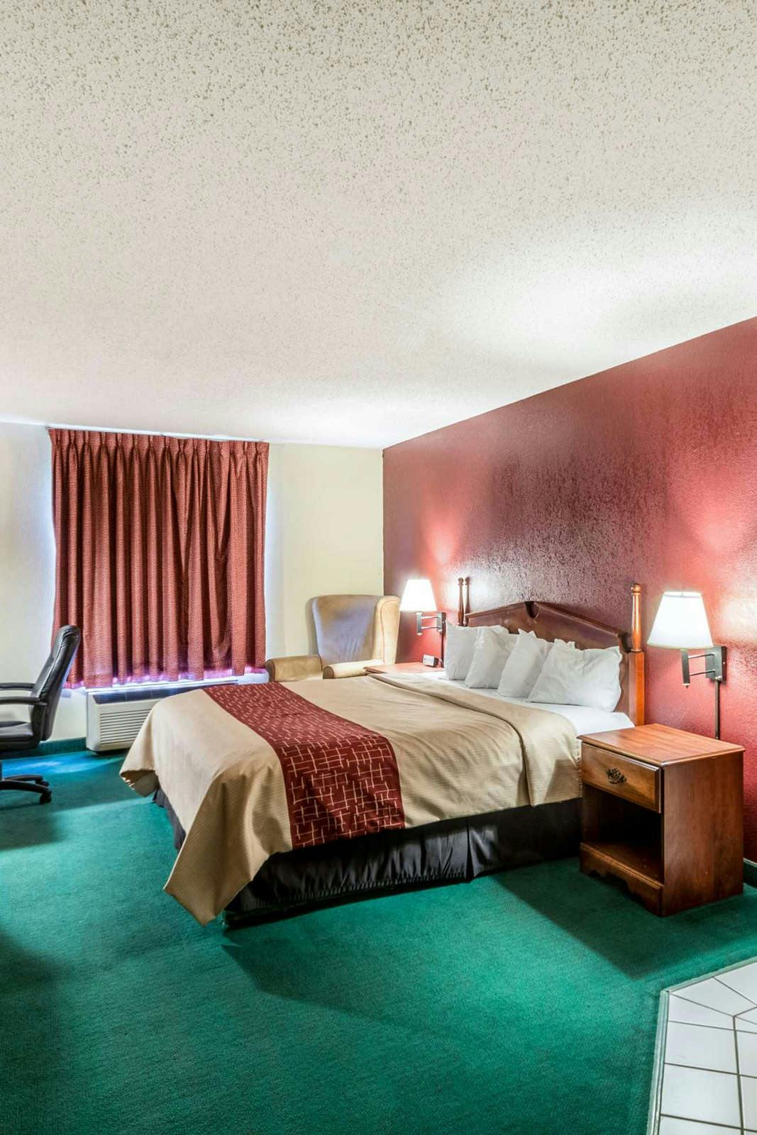 Hotel Red Roof Inn Morehead photo 1