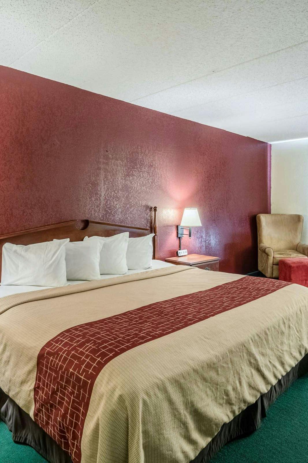 Hotel Red Roof Inn Morehead photo 2