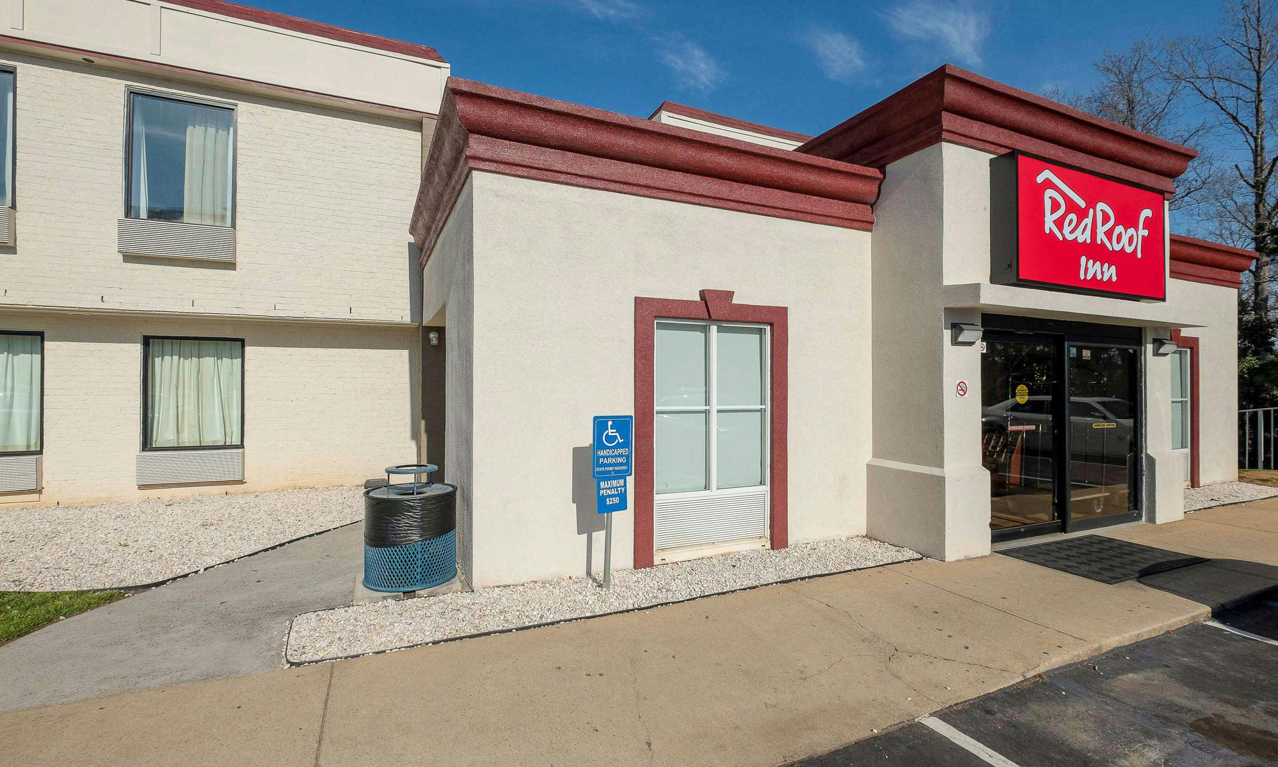 Red Roof Inn Raleigh North-Crabtree Mall/Lenovo Center