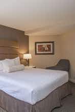 Hotel Best Western Premier Chateau Granville Hotel & Suites and Conference Centre photo 2
