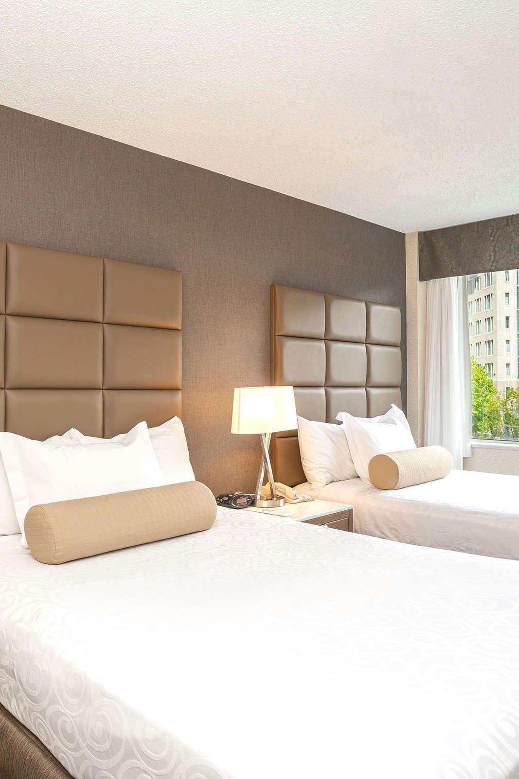 Hotel Best Western Premier Chateau Granville Hotel & Suites and Conference Centre photo 3