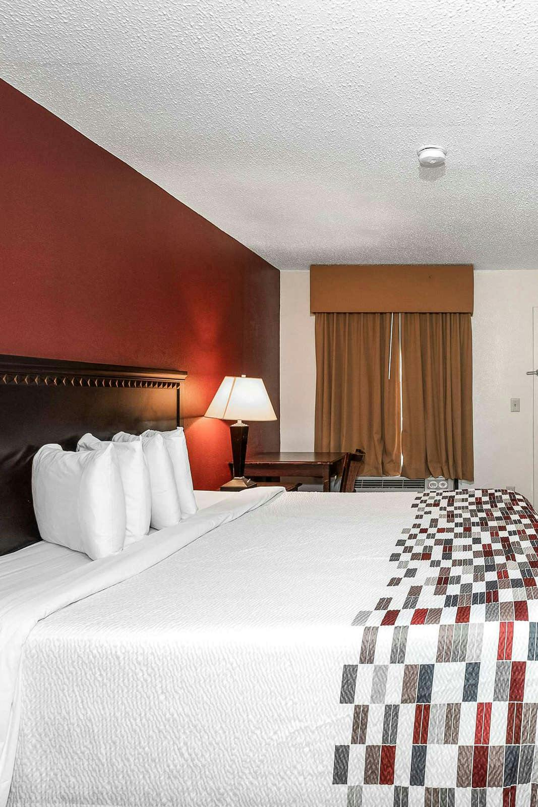 Hotel Red Roof Inn & Suites Oxford photo 4