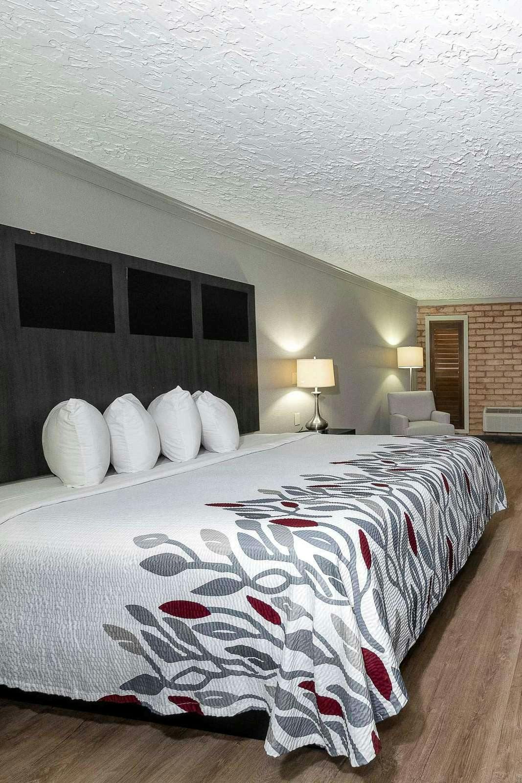 Hotel Red Roof Inn Monroe photo 1