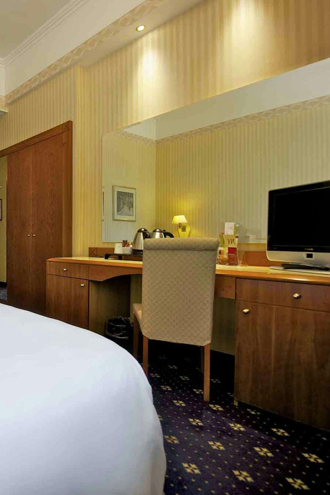 Mercure Reggio Emilia Centro Astoria Parma Hoteltonight