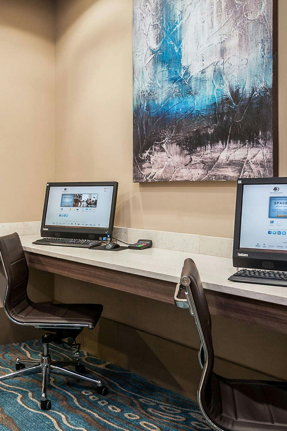 Hotel DoubleTree by Hilton Hotel West Palm Beach Airport photo 2