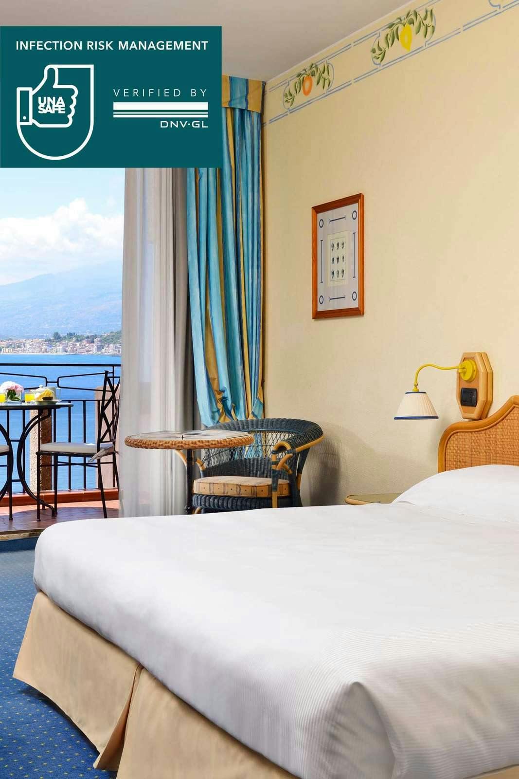 Hotel UNAHOTELS Capotaormina photo 2