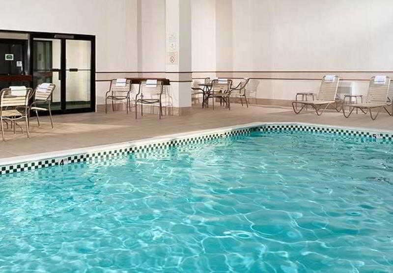 Hotel Courtyard by Marriott Detroit Dearborn photo 2