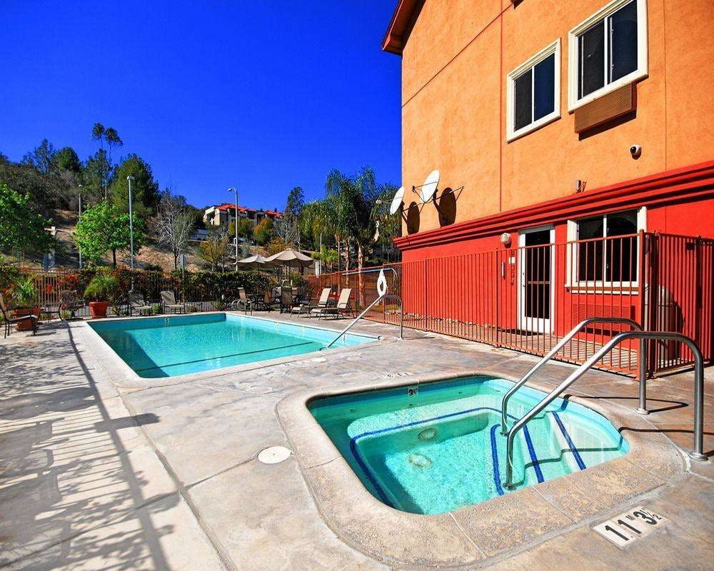 Comfort Suites Near Six Flags Magic Mountain