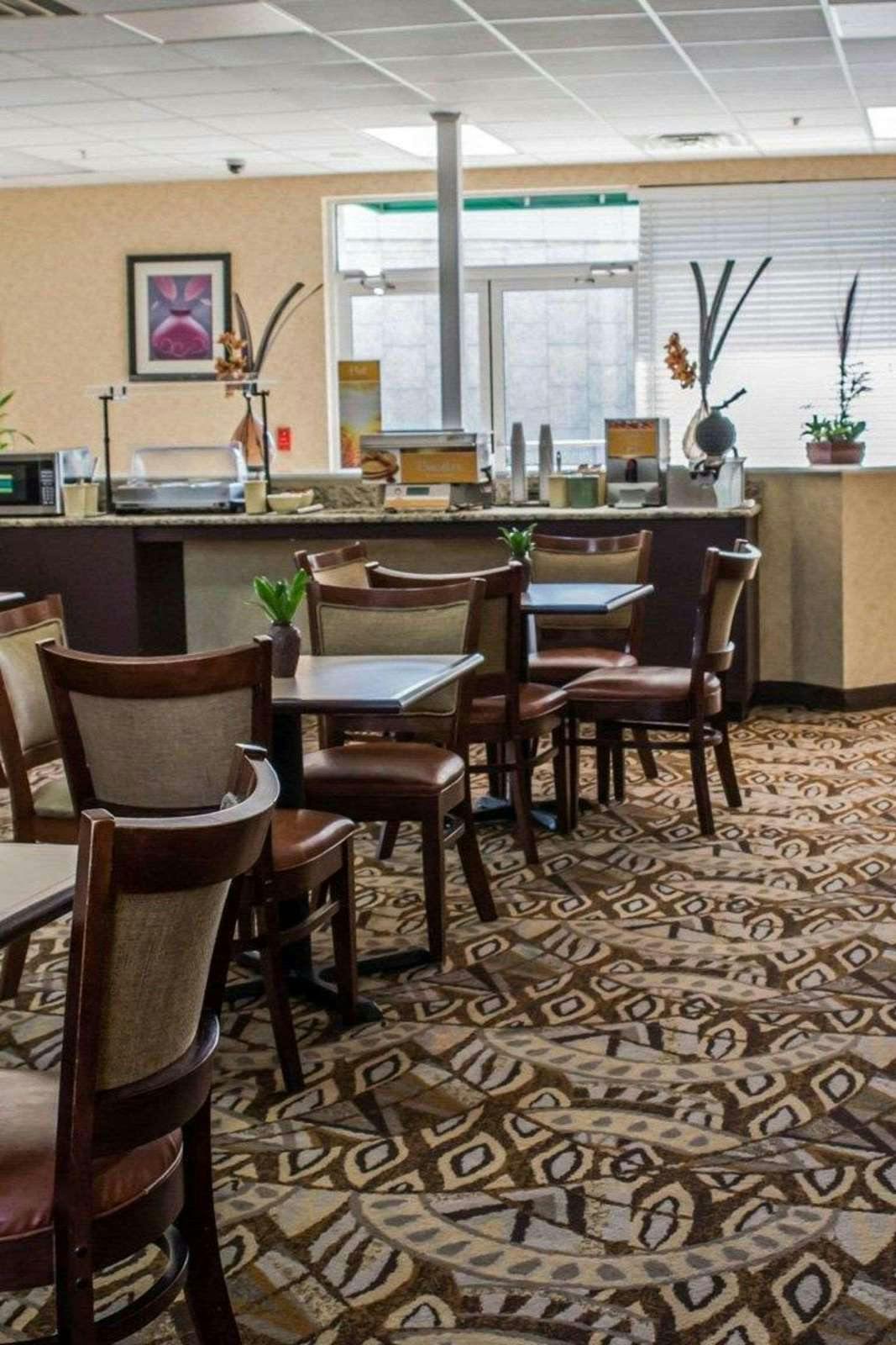 Hotel Quality Inn & Suites Tampa near Fairgrounds and Casino photo 3