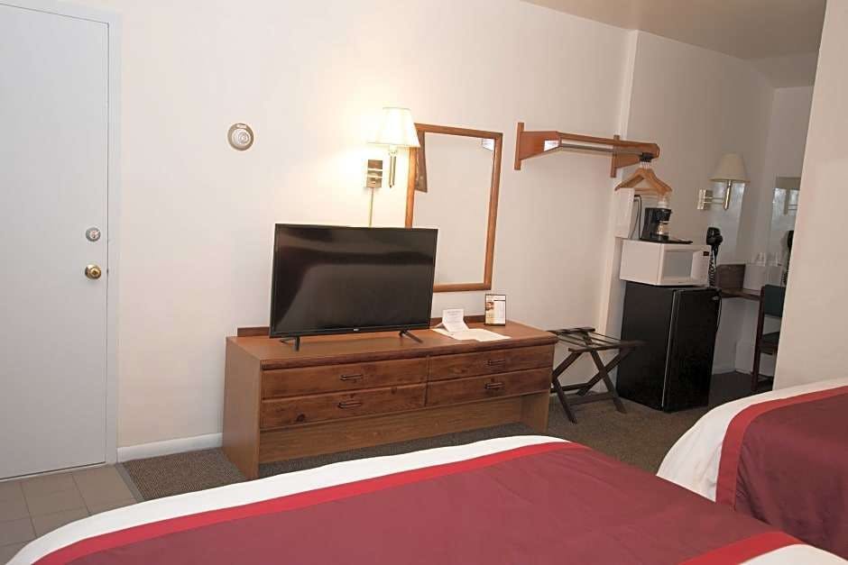 Hotel Chalet Motel Mequon photo 5