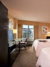 Hotel Hampton Inn Convention Center photo 2