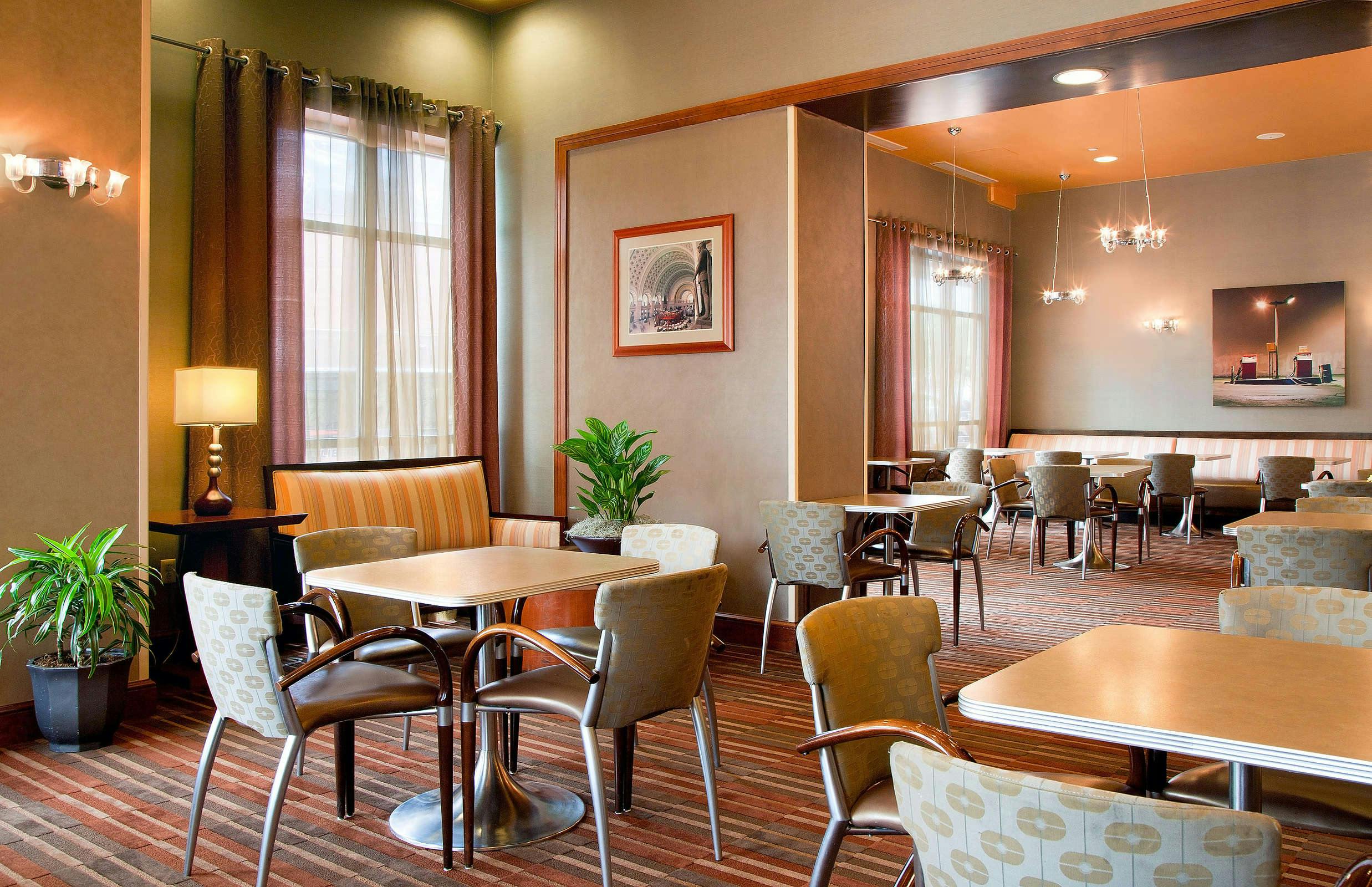 Hotel Hampton Inn Convention Center photo 4