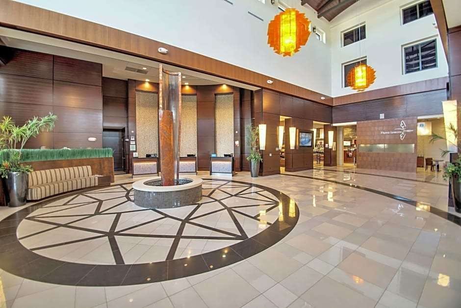 Hotel Embassy Suites by Hilton Fayetteville Fort Bragg photo 1