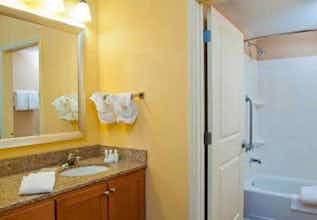 Hotel Residence Inn by Marriott Neptune at Gateway Center photo 1