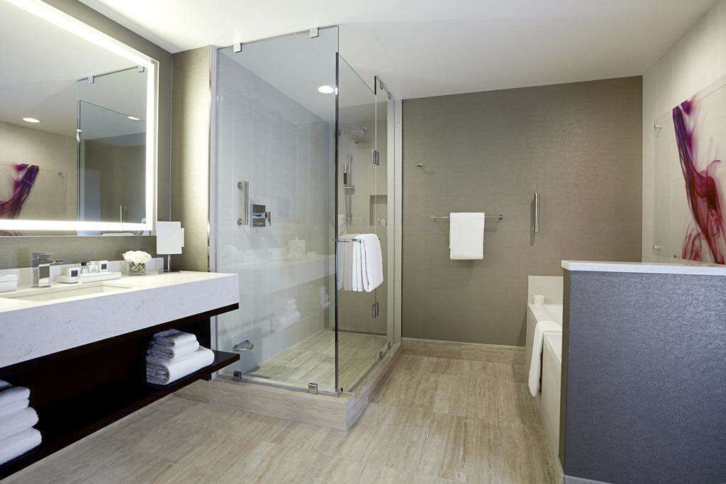 Hotel JW Marriott Minneapolis Mall of America photo 3