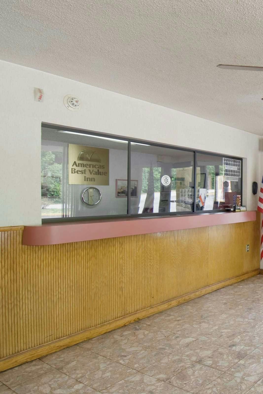 Hotel Americas Best Value Inn Decatur, GA photo 4
