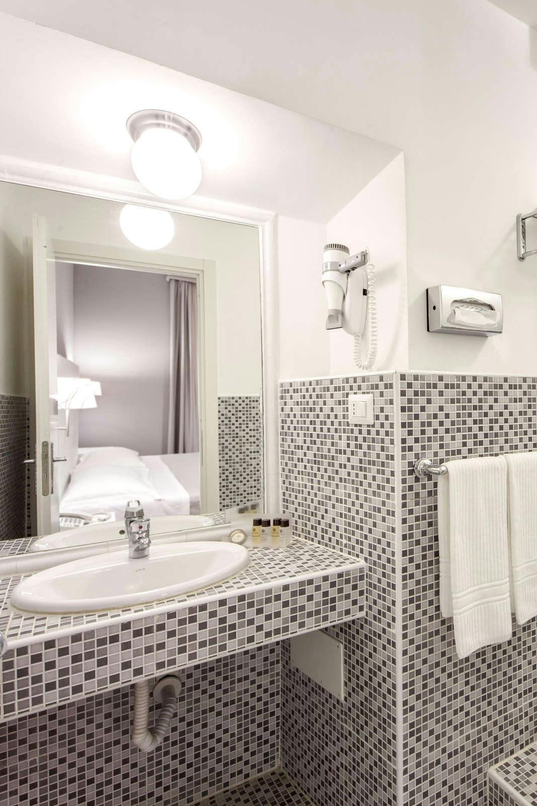 Hotel Relais Fontana di Trevi photo 5