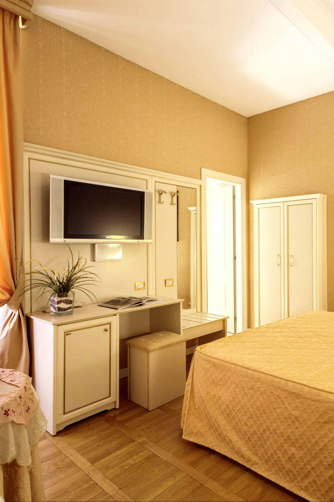 Hotel Relais Fontana di Trevi photo 3