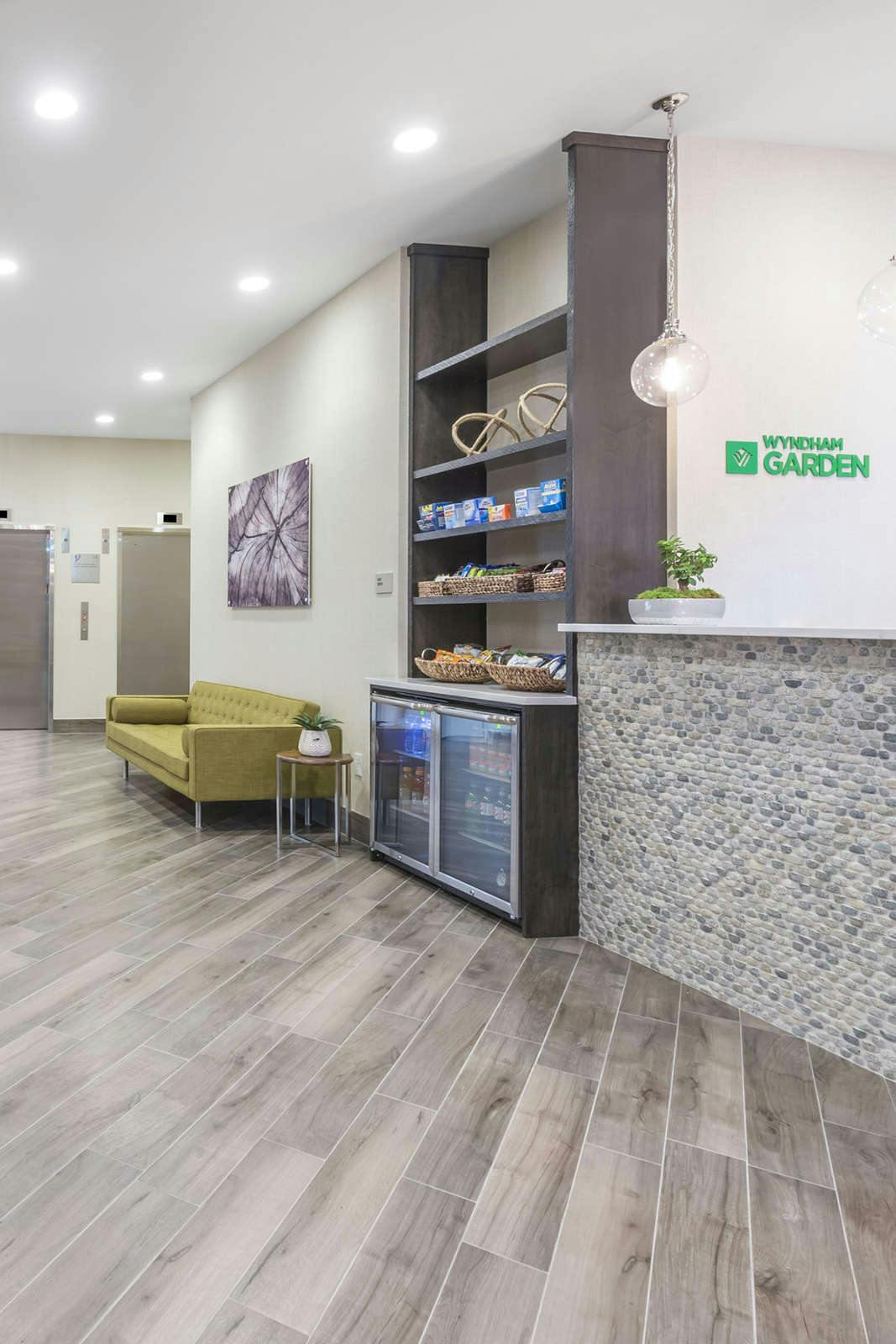 Hotel Wyndham Garden LaGuardia South photo 4