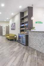 Hotel Wyndham Garden LaGuardia South photo 4