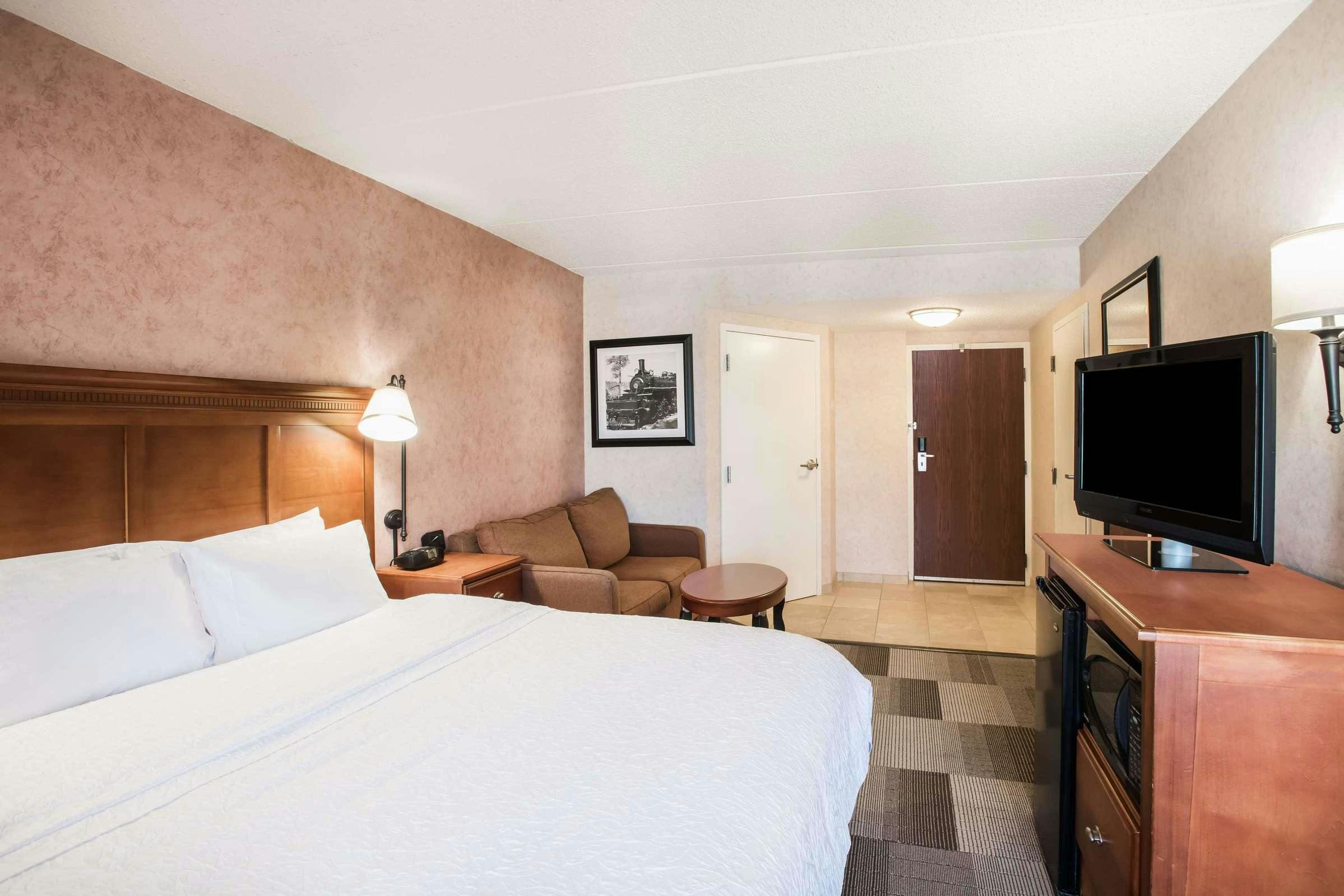 Hotel Hampton Inn West Springfield photo 2