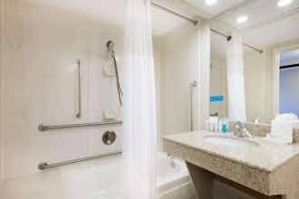 Hotel Hampton Inn West Springfield photo 4