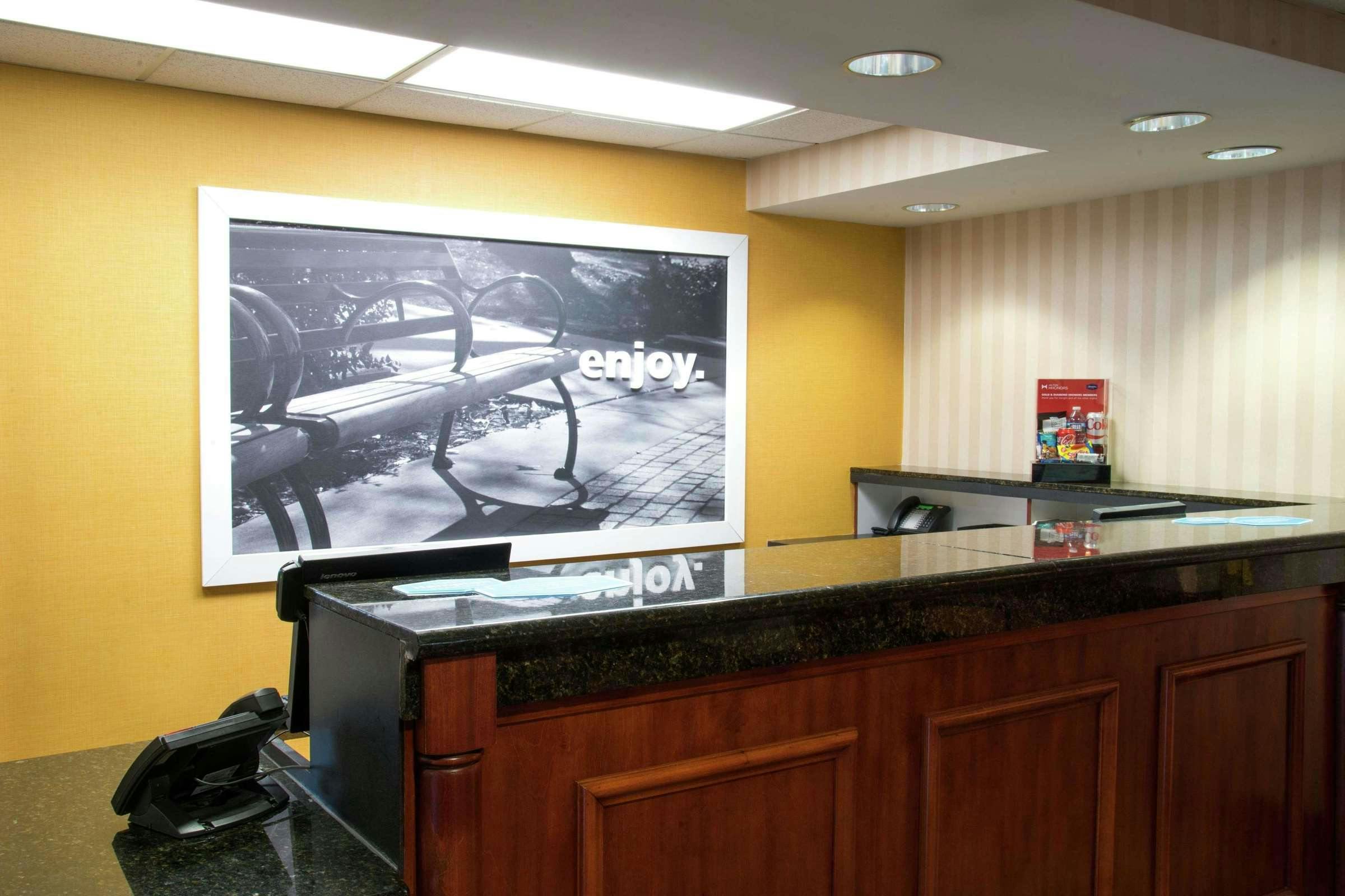 Hotel Hampton Inn Charleston-Downtown photo 5