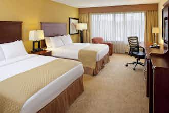 Hotel Doubletree By Hilton Fayetteville photo 1