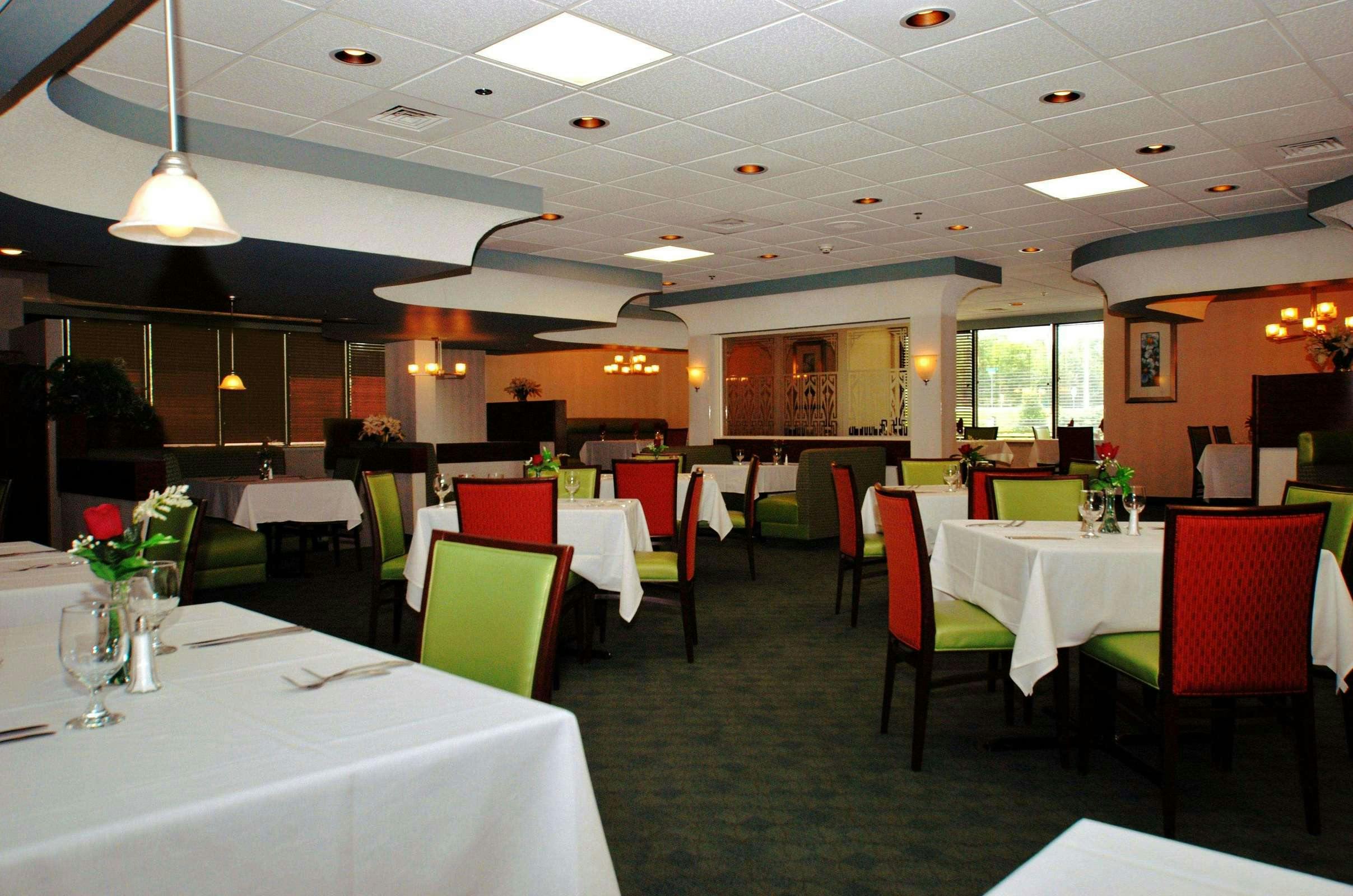 Hotel Doubletree by Hilton Hotel Fayetteville photo 5