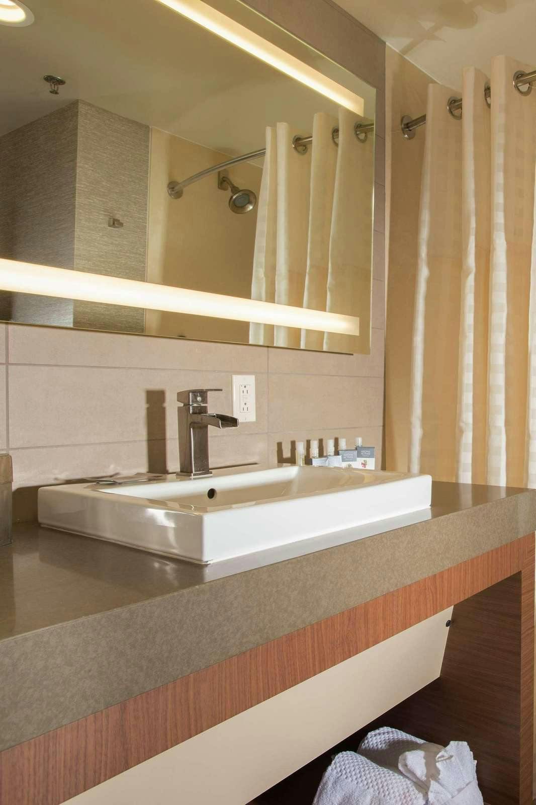 Hotel The Broadway Columbia - A Doubletree By Hilton photo 2