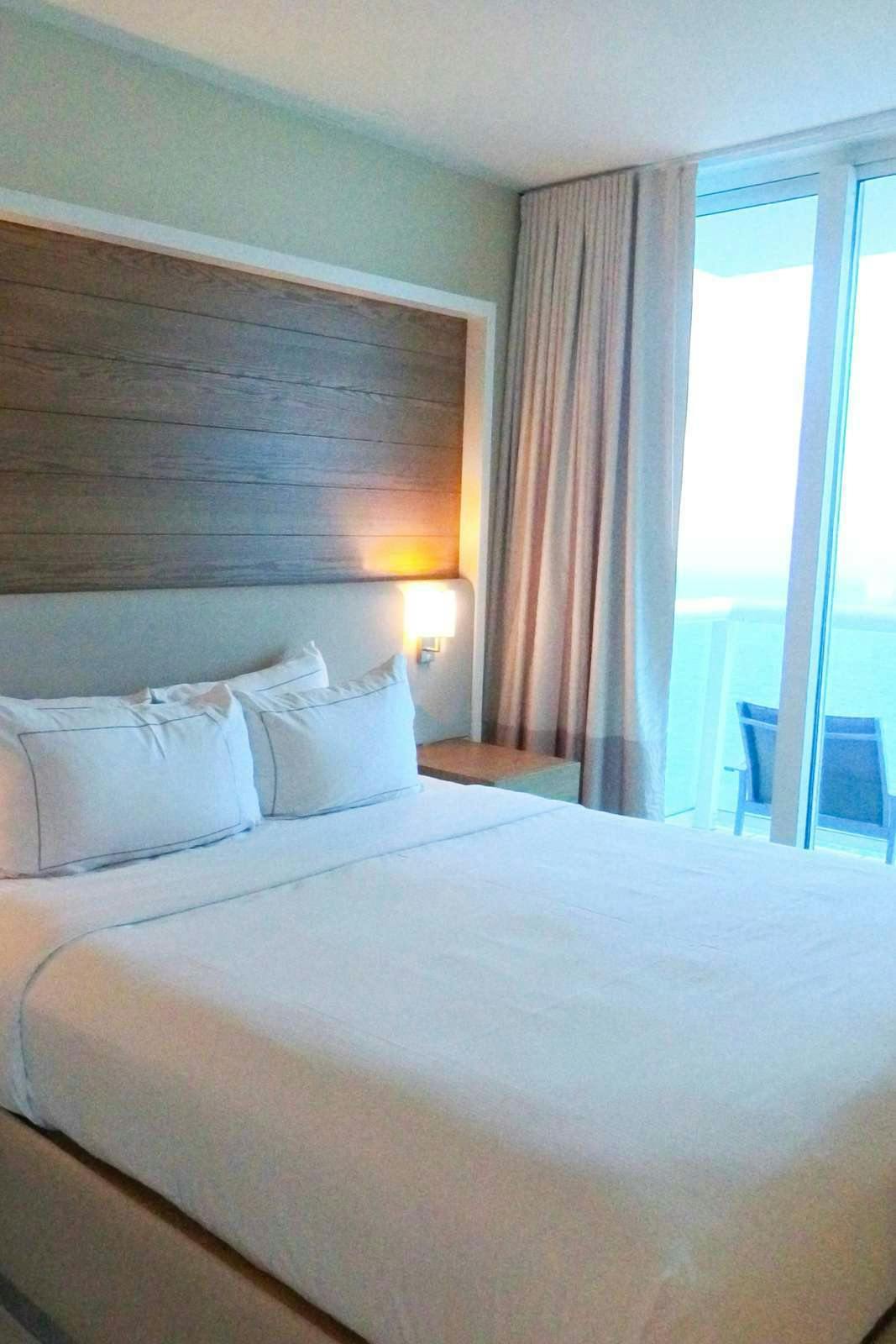 Hotel Beach House Fort Lauderdale, a Hilton Resort photo 2