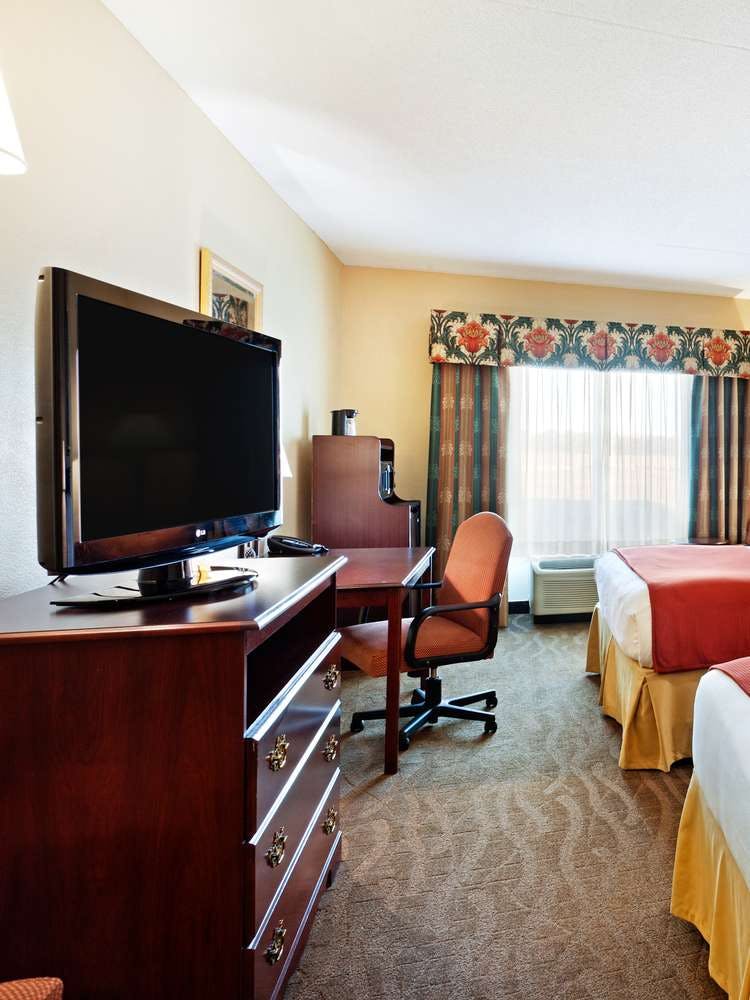 Hotel Holiday Inn Express Hotel & Suites Florence photo 5