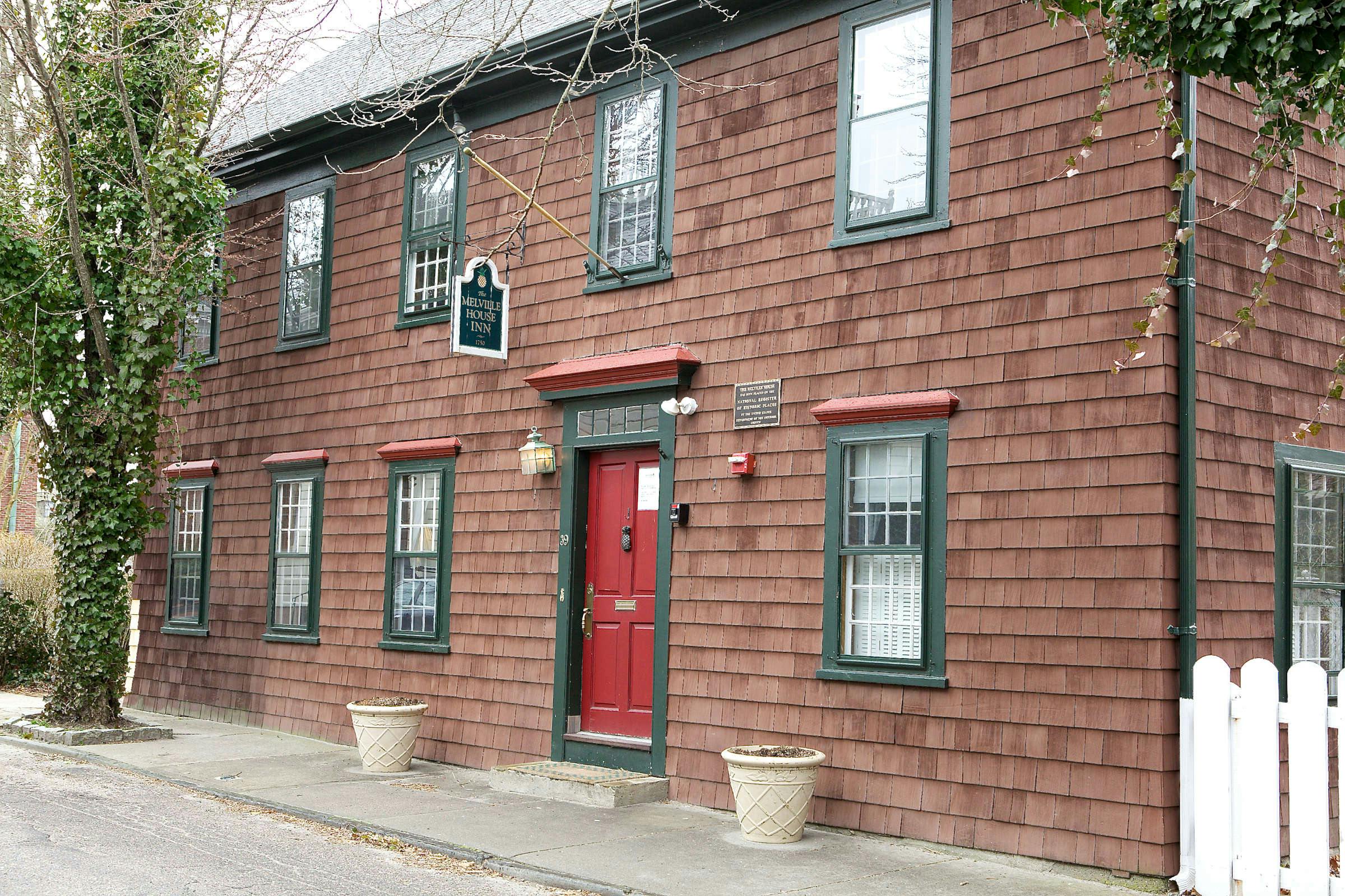 Melville House, Newport, RI HotelTonight