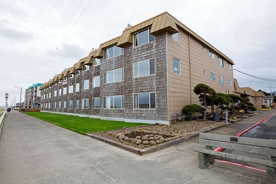 Ebb Tide Oceanfront Inn