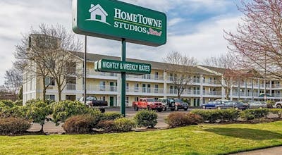 HomeTowne Studios by Red Roof Eugene – Springfield