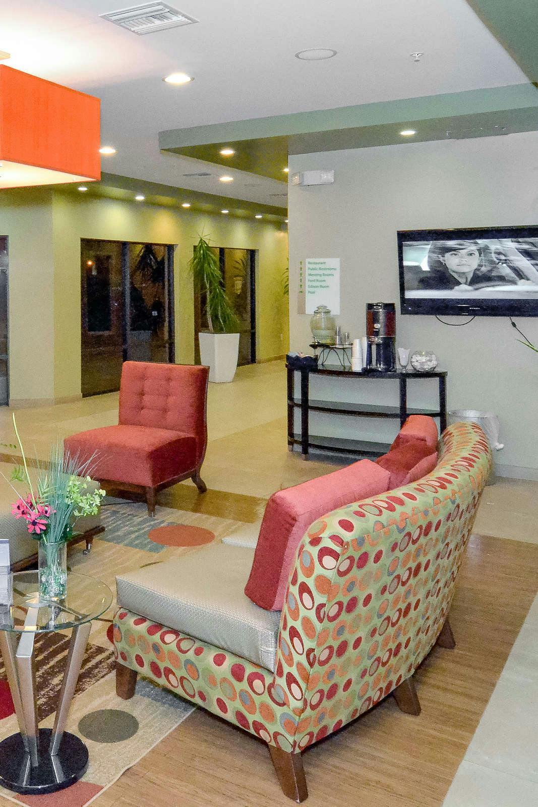 Hotel Holiday Inn Edison at Midtown photo 5