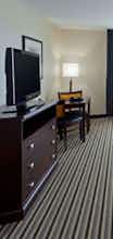 Hotel Holiday Inn Express Hotel & Suites Batavia photo 3