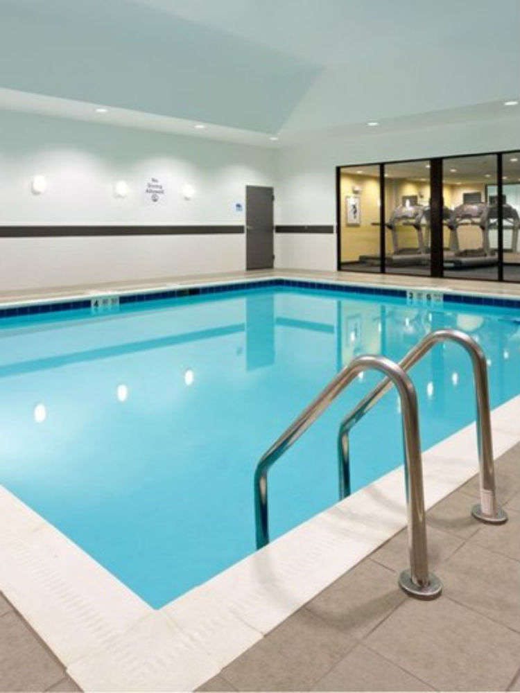 Hotel Holiday Inn Express Hotel & Suites Batavia photo 1