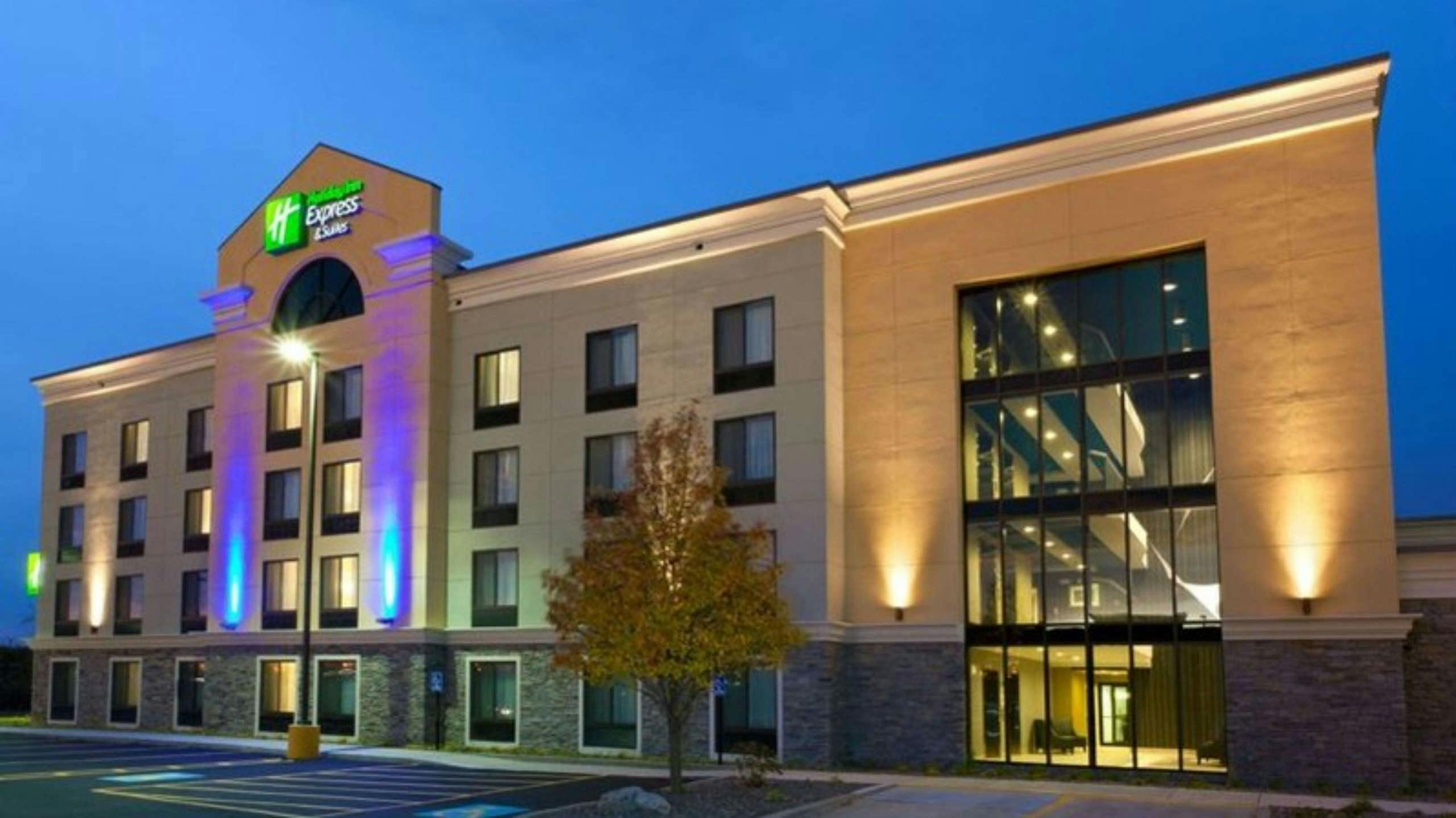 Holiday Inn Express Hotel & Suites Batavia