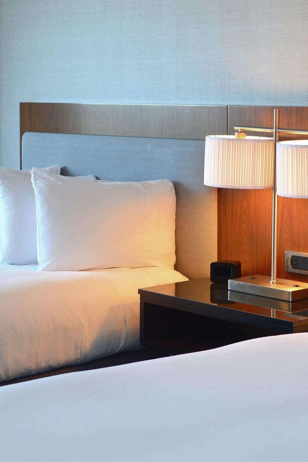 Hotel Doubletree by Hilton Newark - Fremont photo 1